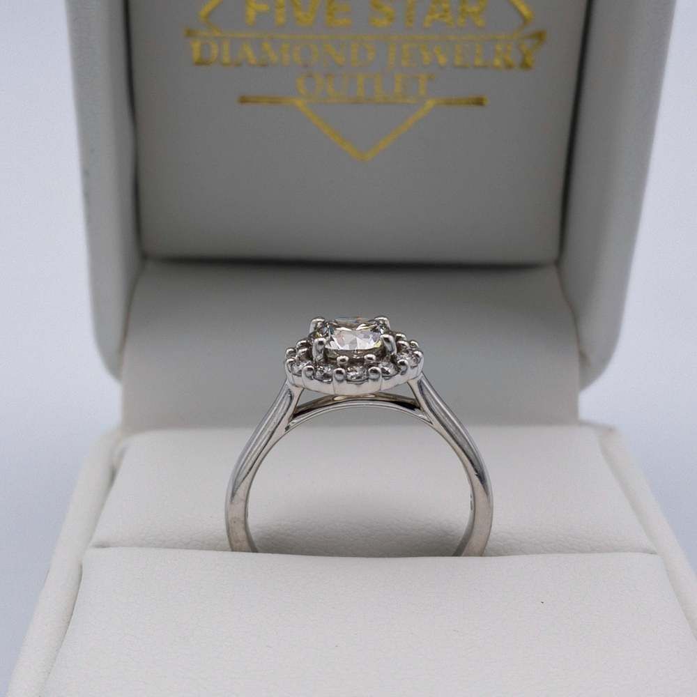 Platinum 1.29CTW Round-Brilliant Diamond Engagement Ring - VVS2 - J